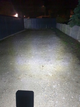 Рабочий галогенный фонарь DeWalt 18 В.