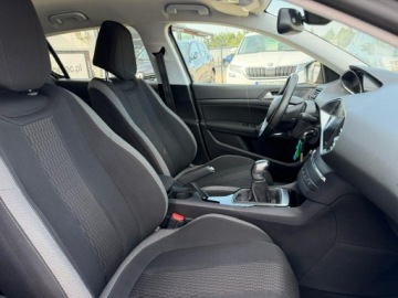 Peugeot 308 II Hatchback 5d 1.2 PureTech 110KM 2015 Peugeot 308 Style*Navi*Kamera*, zdjęcie 12