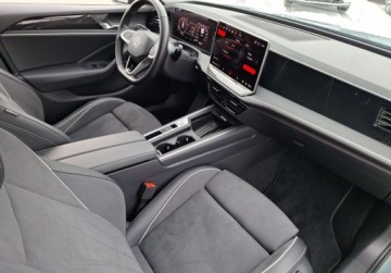 Volkswagen Passat B8 Variant Facelifting 1.5 TSI EVO 150KM 2025 Volkswagen Passat Variant 1.5eTSI 150KM DSG Business Kamera360 HAK Masaz I, zdjęcie 9