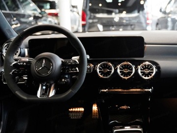 Mercedes Klasa A W177/V177 Hatchback AMG Facelifting 2.0 A35 306KM 2025 MERCEDES-BENZ A Klasa 35 AMG 4-Matic 2.0 (306KM) 2025, zdjęcie 6