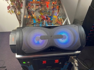 Мощный портативный динамик BOOMBOX BOOMBOX со светодиодной подсветкой MP3 BT USB AUX FM 750 Вт