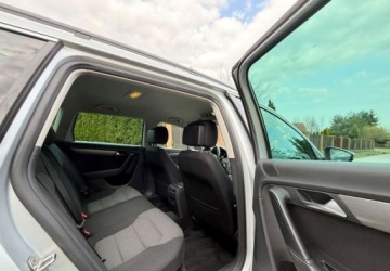 Volkswagen Passat B7 Variant 1.6 TDI CR DPF BlueMotion 105KM 2012 Volkswagen Passat Volkswagen Passat 1.6 TDI DPF BlueMot Highline 1.6 Diesel, zdjęcie 27