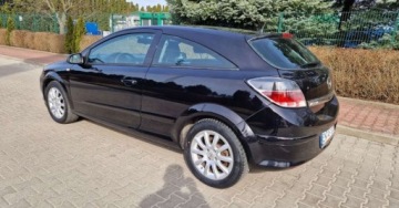 Opel Astra H Hatchback 5d 1.4 TWINPORT ecoFLEX 90KM 2005 Opel Astra Opel Astra 1.4 Edition Plus 1.4 Benzyna 90KM, zdjęcie 5