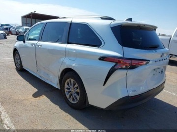Toyota Sienna III 2022 Toyota Sienna XLE 2022 2.5l 2.5 Hybryda 189KM, zdjęcie 3