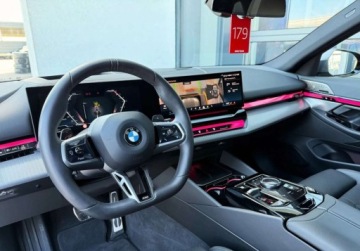 BMW Seria 5 G90-91 2025 BMW Seria 5 I wlasciciel M Pro Pakiet 360 Gwarancja Bezwypadkowy FVAT23, zdjęcie 26