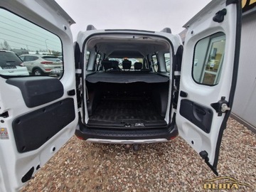 Dacia Dokker Mikrovan Facelifting 1.2 TCe 115KM 2017 Dacia Dokker Nawigacja Czujniki Parkowania Hak 5-osobowy 1.2 Benzyna, zdjęcie 16