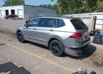 Volkswagen Tiguan III 2024 Volkswagen Tiguan 2024r., 2.0t Se R-line Black, 2L, od ubezpieczalni 2.0, zdjęcie 3