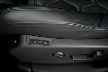 Peugeot 5008 II Crossover Facelifting 1.6 PureTech 180KM 2021 Peugeot 5008 GT kamera Skora adc Nawi PANORAMA bli, zdjęcie 14