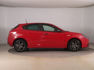 Alfa Romeo Giulietta Nuova II Hatchback 5d Facelifting 2016 1.4 TB 16v Mair 150KM 2017 Alfa Romeo Giulietta 1.4 T MultiAir, Salon Polska, zdjęcie 5