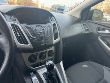 Ford Focus III Kombi 1.0 EcoBoost 100KM 2012 Ford Focus Ford Focus Benzyna Klimatyzacja Zamiana Benzyna 101KM, zdjęcie 8