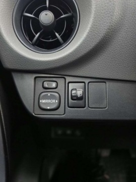 Toyota Yaris III Hatchback 5d Facelifting 2017 1.5 Dual VVT-iE 111KM 2019 Toyota Yaris Toyota Yaris 1.5 Active VAT Marza Gwarancja Salon PL, zdjęcie 14