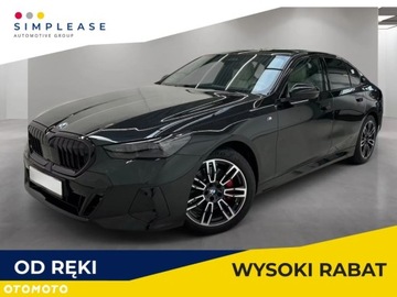BMW Seria 5 G90-91 2025 BMW Seria 5 BMW Seria 5 530e xDrive PHEV M Sport 2.0 Hybryda Plug-in 299KM