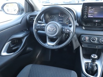 Toyota Yaris IV Hatchback 1.5 Dynamic Force 125KM 2023 Toyota Yaris 1.5 VVT-i, Salon Polska, zdjęcie 6