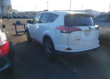 Toyota RAV4 V 2018 Toyota RAV4 2018r., Le, 2.5L, od ubezpieczalni 2.5 Benzyna 178KM, zdjęcie 6