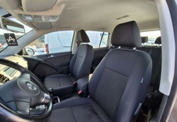 Volkswagen Tiguan I SUV Facelifting 2.0 TDI CR DPF BlueMotion 140KM 2012 Volkswagen Tiguan Volkswagen Tiguan 2.0 TDI BlueMot TrendampFun 2.0 140KM, zdjęcie 22