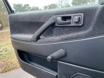 Volkswagen Passat B3 Sedan 2.0 115KM 1990 Volkswagen Passat Volkswagen Passat B3 Automat Sedan Welur Bordo Super Sta, zdjęcie 34