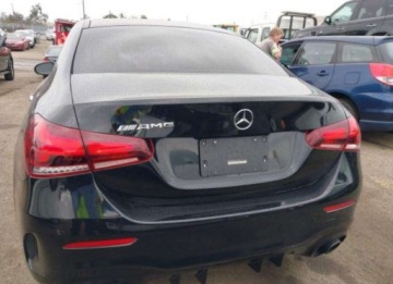 Mercedes Klasa A W177/V177 2021 Mercedes-Benz Klasa A 2021, 2.0L, 4x4, 35 AMG, od ubezpieczalni 2.0 Benzyna, zdjęcie 6