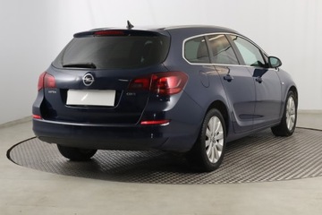 Opel Astra J Sports Tourer 1.7 CDTI ECOTEC 125KM 2011 Opel Astra 1.7 CDTI, Navi, Xenon, Klima, zdjęcie 4