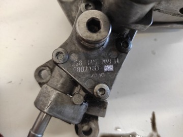 038145209N ČERPADLO PODTLAK. 1.9 TDI 4MOTION 85 2001 VW GOLF IV (1J1)