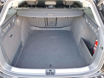 Skoda Superb III Kombi Facelifting 2.0 TDI SCR 150KM 2024 Skoda Superb LaurinKlement Matrix Panorama Navi Head-up Canton Hak FV, zdjęcie 30