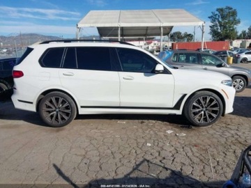 BMW X7 2021 BMW X7 M50i 2021 4.4 Benzyna 523KM, zdjęcie 6