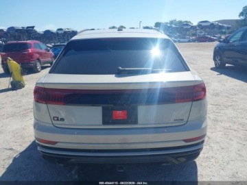 Audi Q8 2022 Audi Q8 Prestige 55 Tfsi Quattro Tiptronic 2022 3.0 Benzyna 335KM, zdjęcie 3