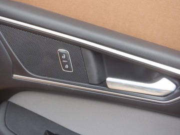 СТОРОНА ДВЕРИ ПЕРЕДНЯЯ СПРАВА FORD S-MAX MK2