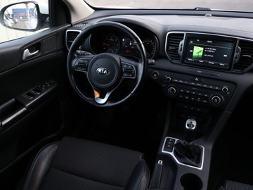 Kia Sportage III SUV Facelifting 2.0 CRDi 136KM 2016 Kia Sportage 2.0 CRDi, Skóra, Navi, Xenon, zdjęcie 6