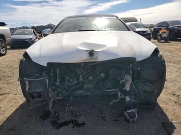 Mercedes Klasa C W205 2013 Mercedes-Benz Klasa C 63 AMG 2013 6.2l 6.2 Benzyna 451KM, zdjęcie 5