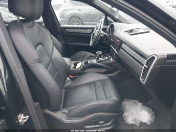 Porsche Cayenne III 2023 Porsche Cayenne Platinum Edition 2023 3.0 Benzyna 335KM, zdjęcie 9