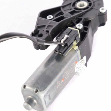 MERCEDES W203 MOTOR REGULACE SEDADLA LEVÝ PŘEDNÍ A2038205142