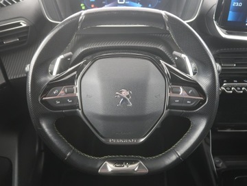Peugeot 2008 II SUV 1.2 PureTech 130KM 2020 Peugeot 2008 1.2 PureTech, Salon Polska, zdjęcie 15