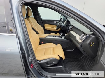 Volvo XC60 II Crossover D4 190KM 2017 Volvo XC 60 Salon PL Inscription D4 AWD 190KM Matr, zdjęcie 13