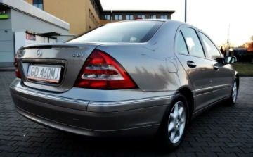 Mercedes Klasa C W203 Sedan W203 2.1 (C 220 CDI) 143KM 2004 Mercedes-Benz Klasa C Klimatyzacja, Tempomat, Zadbany, Serwisowany 2.1, zdjęcie 15