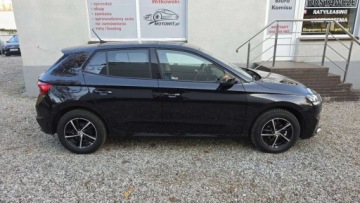 Skoda Fabia IV 2023 Skoda Fabia 1,0 benzyna 65 KM klima Full LED zarejestrowany 7 tys km 65KM, zdjęcie 10