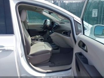 Chrysler Pacifica II 2017 Chrysler Pacifica Touring-L 2017 3.6l 3.6 Benzyna 287KM, zdjęcie 8