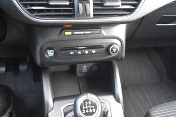 Ford Focus IV Kombi Facelifting 1.0 EcoBoost 125KM 2023 Ford Focus SalonPL 1.0 125KM Combi Titanium Climatronic Tempomat LED VAT23, zdjęcie 31