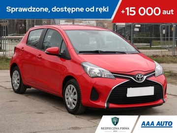 Toyota Yaris III Hatchback 5d Facelifting 1.0 VVT-i 69KM 2015 Toyota Yaris 1.0 VVT-i, Salon Polska, VAT 23%