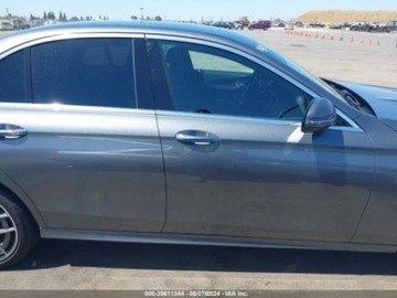 Mercedes Klasa E W213 2021 Mercedes-Benz Klasa E 2021r, E 450, 4Matic, 3.0L 3.0 Benzyna 362KM, zdjęcie 4