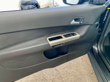 Volvo C30 Hatchback 3d 1.6 D DRIVe 109KM 2008 Volvo C30 Volvo c30 1.6 Diesel 110KM, zdjęcie 10