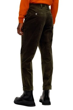 Hugo Boss zelené pánske nohavice z menčestru veľ.46