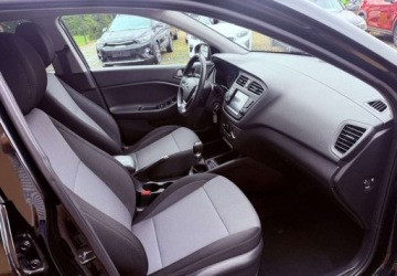 Hyundai i20 II Hatchback 5d Facelifting KAPPA 1.2 MPI 84KM 2018 Hyundai i20 Rezerwacja 1.2 Benzyna 84KM, zdjęcie 16