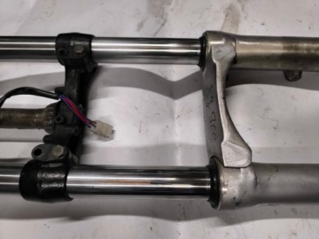 YAMAHA XJ 900 84-93 1 ПОКОЛЕНИЕ ПЕРЕДНЯЯ ПОДВЕСКА ОТСТАЕТ РУЛЬ