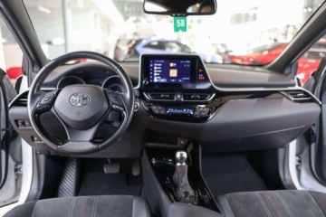 Toyota C-HR I Crossover Facelifting 2.0 Hybrid Dynamic Force 184KM 2022 Toyota C-HR 2.0 Hybrid GR Sport 2.0 Hybryda 184KM, zdjęcie 35