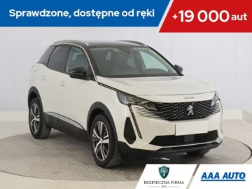 Peugeot 3008 II Crossover Facelifting  1.2 PureTech 130KM 2021 Peugeot 3008 1.2 PureTech, Salon Polska