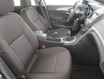 Opel Insignia I Sports Tourer Facelifting 2.0 CDTI ECOTEC 130KM 2015 Opel Insignia 2.0 CDTI, Salon Polska, Serwis ASO, zdjęcie 8