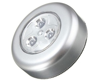 САМОКЛЕЯЩАЯСЯ СВЕТОДИОДНАЯ ЛАМПА НА АККУМУЛЯТОРЕ