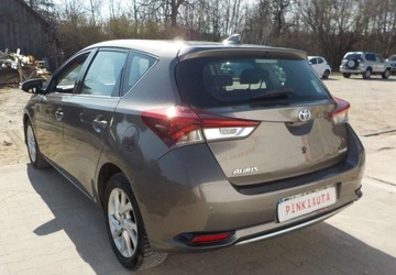 Toyota Auris II 2018 Toyota Auris Okazja 1.8 Hybryda 98KM, zdjęcie 9