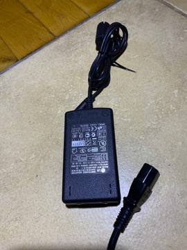 ZASILACZ LG DSA-0421S-12 12V 3.5A 42W 6.0x4.0 z kablem zasilającym