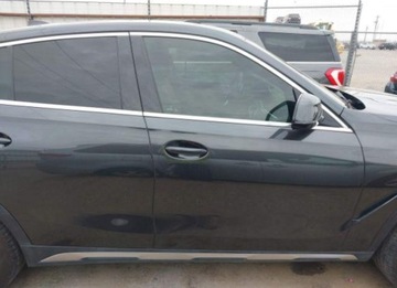 BMW X6 G06 2022 BMW X6 2022, 3.0L, 4x4, od ubezpieczalni 3.0 Benzyna 335KM, zdjęcie 2